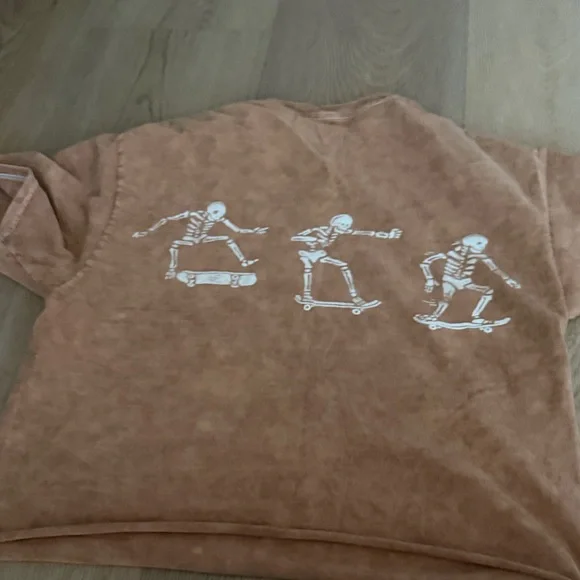 Fifth Sun Graphic Tee - Picture 3 of 3